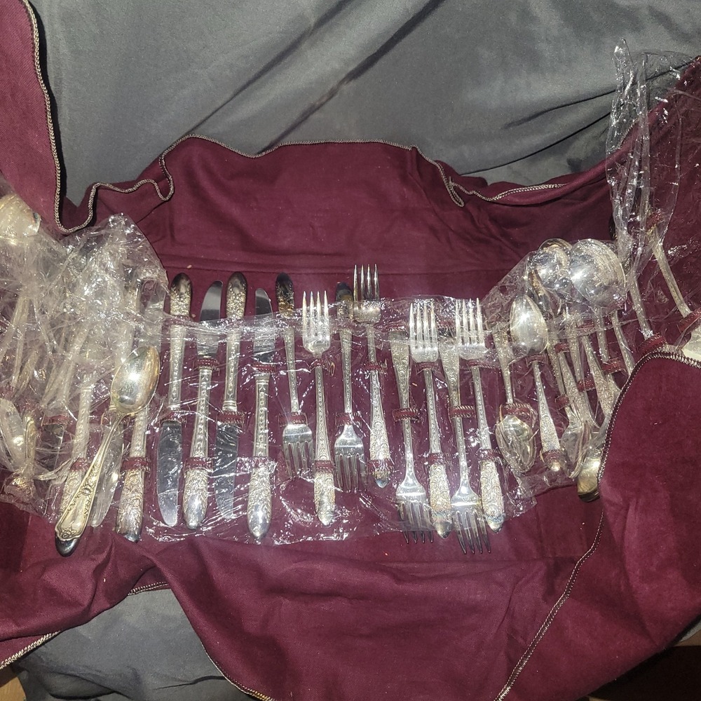 Vintage 1937 National Silver Co. A1 6" Rose & Leaf Tea Spoons Quantity 41 Piece